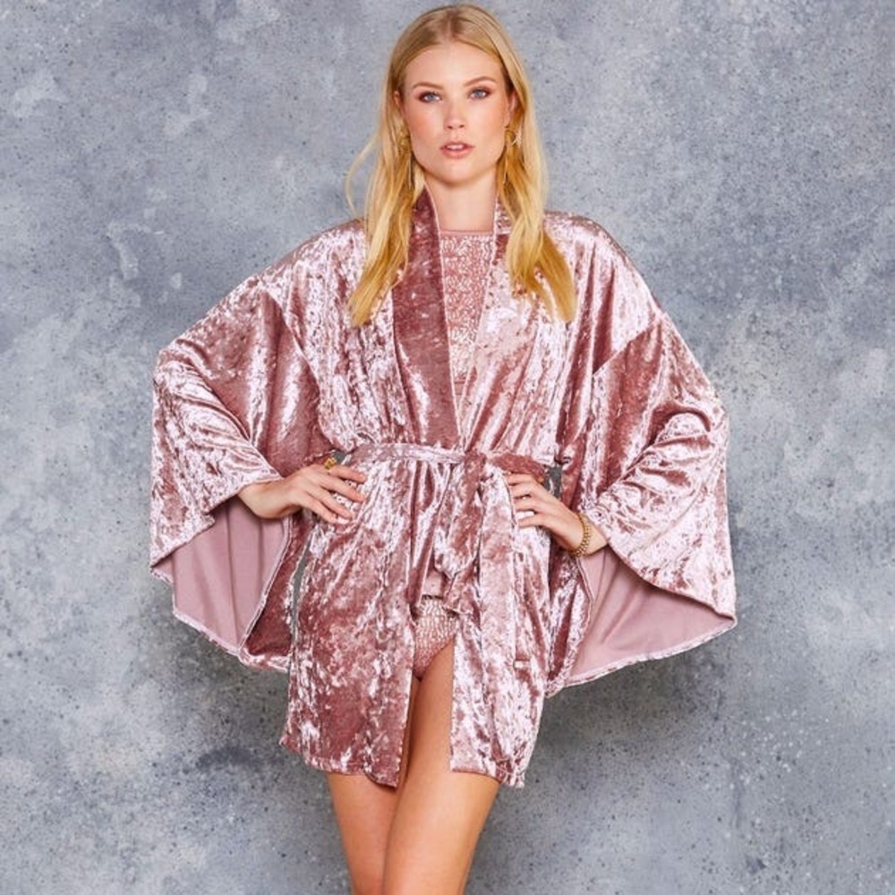 BlackMilk blush crushed velvet kimono